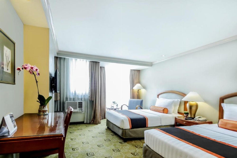 Makati Palace Hotel Image 43